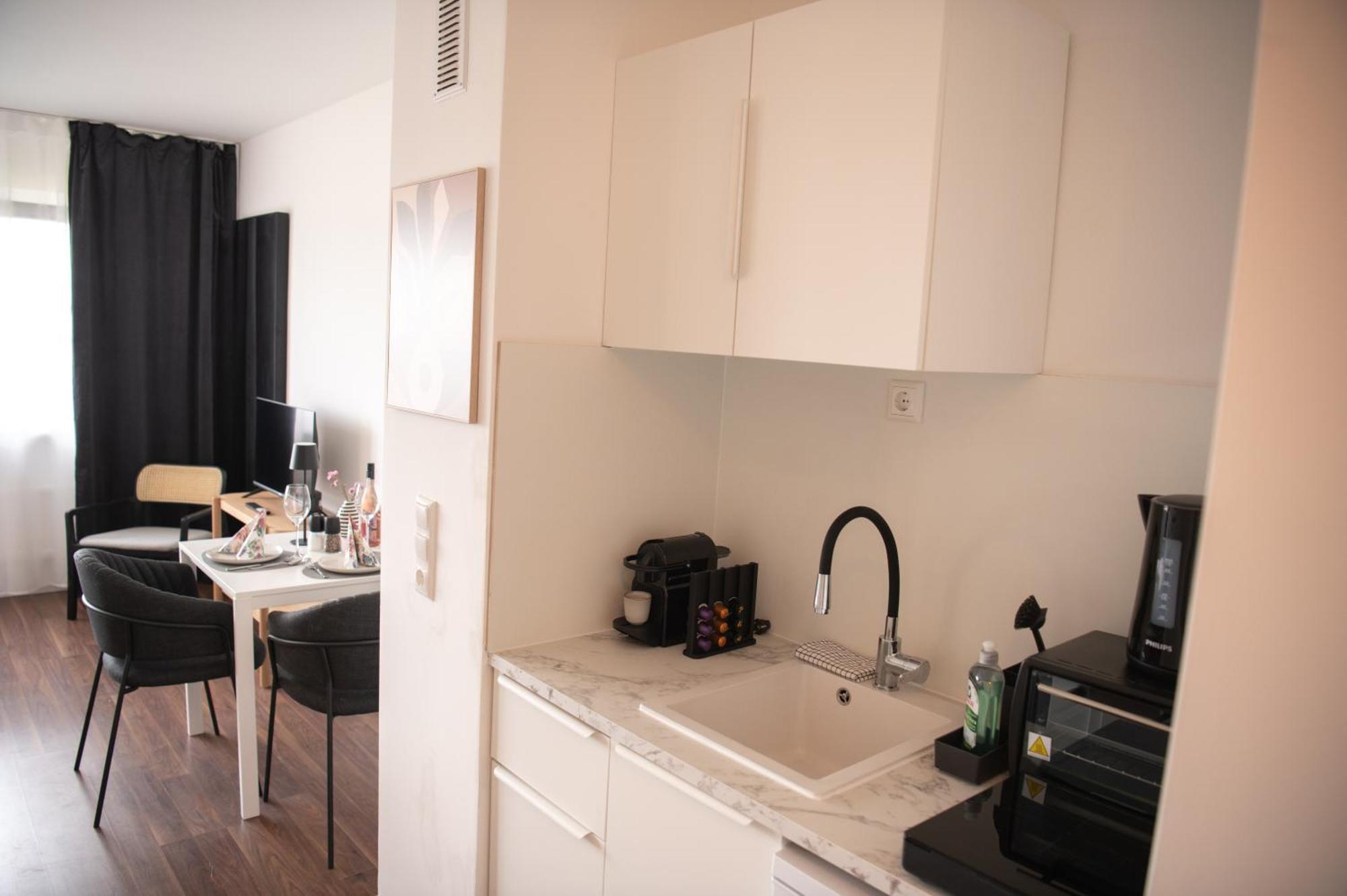 Apartments Strauss Near Bs-Hauptbahnhof Braunschweig Bagian luar foto